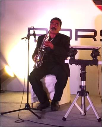 indian saxophone player goa